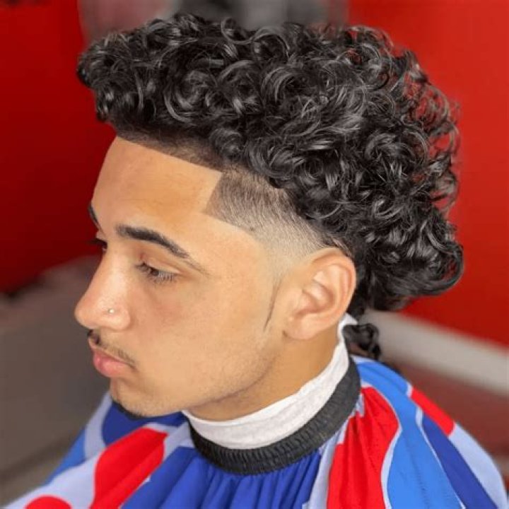 Mastering the Blowout Taper with Curly Hair